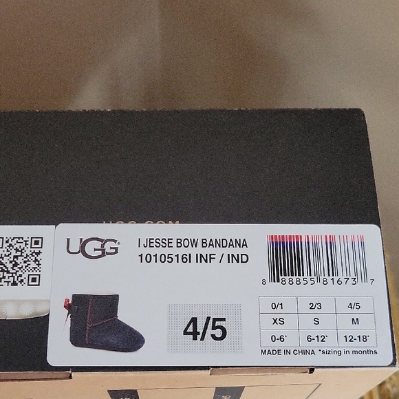 UGG Infant Navy & Red Jesse Bow Bandana  Booties - Picture 12 of 16